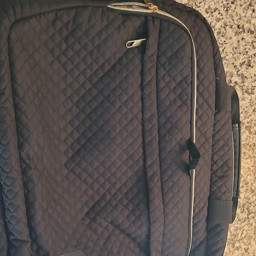 Elegant Black Quilted Messenger Bag